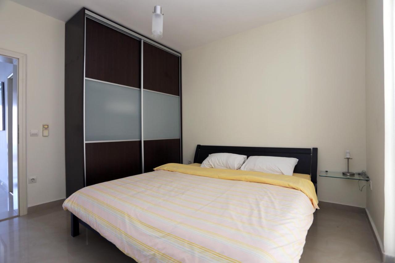 Mountain Bay Views Apartments Njivice Bagian luar foto